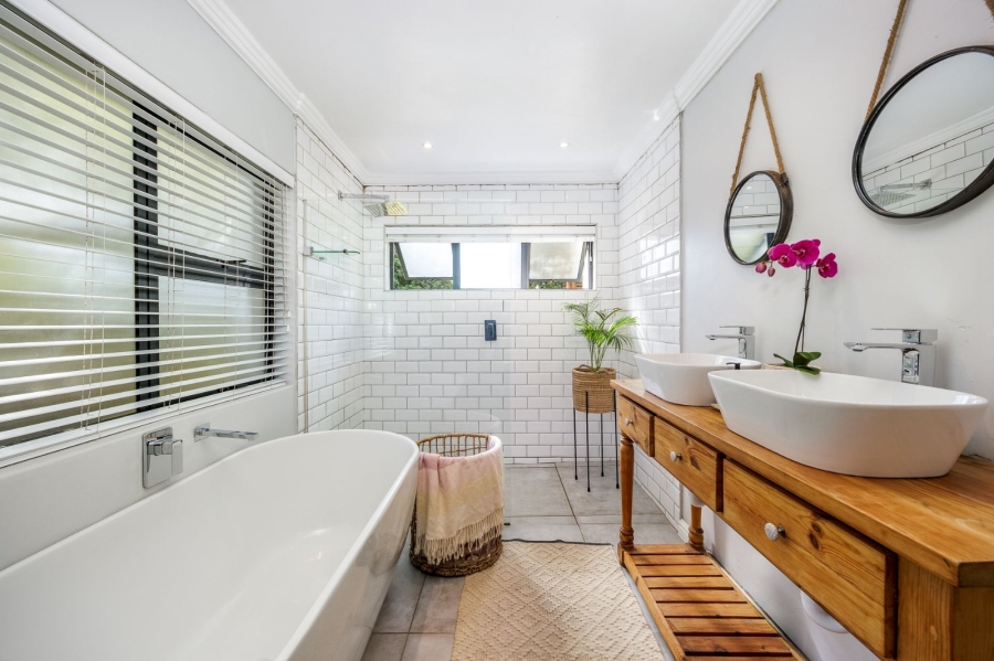 3 Bedroom Property for Sale in Tara Western Cape
